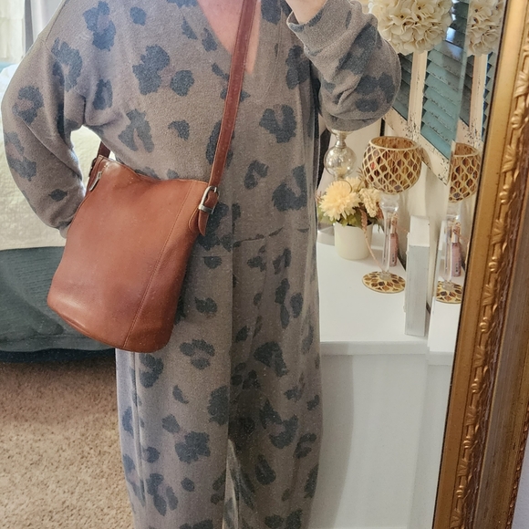 Piel Full Grain Cowhide Leather Bucket Bag - Picture 17 of 17